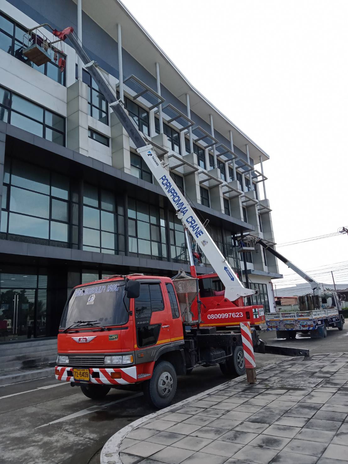 15 - https://เจมส์รถเฮี๊ยบรับจ้าง.com | เจมส์รถเฮี๊ยบรับจ้าง - ให้บริการรถเฮียบรับจ้าง เพื่อการขนย้ายสิ่งของต่างๆ ที่มีขนาดใหญ่ ให้บริการอำนวยความสะดวกได้เป็นอย่างดี บริการรถเฮียบรับจ้าง 4 ล้อ ให้เลือกอยู่หลากหลายแบบ เช่น รถเฮี๊ยบรับจ้าง 10 ตัน 3 ตัน 5 ตัน ที่พร้อมรองรับความต้องการของผู้ขนย้ายได้เป็นอย่างดี