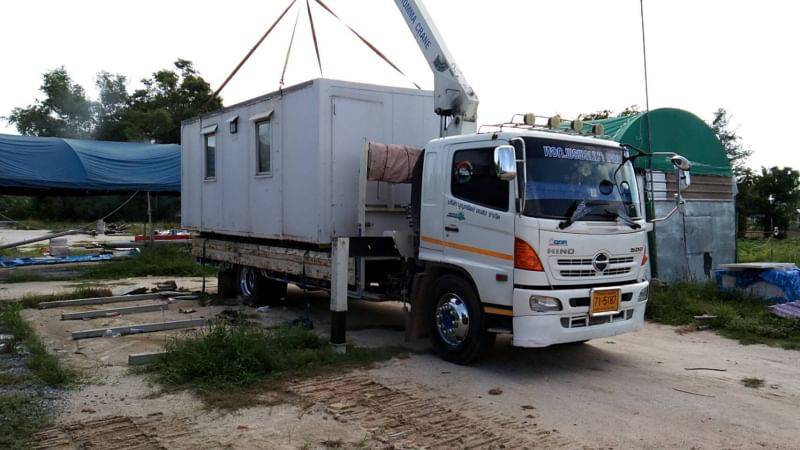 39 - https://เจมส์รถเฮี๊ยบรับจ้าง.com | เจมส์รถเฮี๊ยบรับจ้าง - ให้บริการรถเฮียบรับจ้าง เพื่อการขนย้ายสิ่งของต่างๆ ที่มีขนาดใหญ่ ให้บริการอำนวยความสะดวกได้เป็นอย่างดี บริการรถเฮียบรับจ้าง 4 ล้อ ให้เลือกอยู่หลากหลายแบบ เช่น รถเฮี๊ยบรับจ้าง 10 ตัน 3 ตัน 5 ตัน ที่พร้อมรองรับความต้องการของผู้ขนย้ายได้เป็นอย่างดี