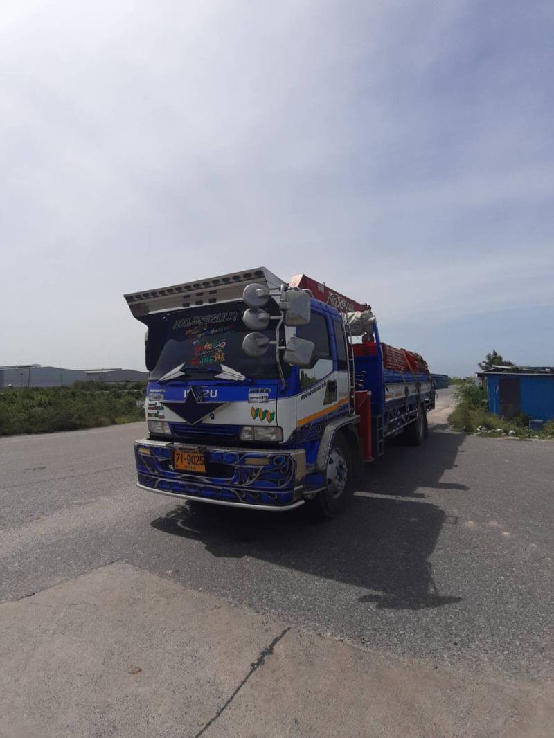 47 - https://เจมส์รถเฮี๊ยบรับจ้าง.com | เจมส์รถเฮี๊ยบรับจ้าง - ให้บริการรถเฮียบรับจ้าง เพื่อการขนย้ายสิ่งของต่างๆ ที่มีขนาดใหญ่ ให้บริการอำนวยความสะดวกได้เป็นอย่างดี บริการรถเฮียบรับจ้าง 4 ล้อ ให้เลือกอยู่หลากหลายแบบ เช่น รถเฮี๊ยบรับจ้าง 10 ตัน 3 ตัน 5 ตัน ที่พร้อมรองรับความต้องการของผู้ขนย้ายได้เป็นอย่างดี