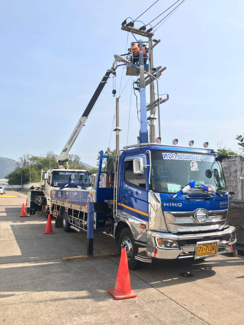 56 - https://เจมส์รถเฮี๊ยบรับจ้าง.com | เจมส์รถเฮี๊ยบรับจ้าง - ให้บริการรถเฮียบรับจ้าง เพื่อการขนย้ายสิ่งของต่างๆ ที่มีขนาดใหญ่ ให้บริการอำนวยความสะดวกได้เป็นอย่างดี บริการรถเฮียบรับจ้าง 4 ล้อ ให้เลือกอยู่หลากหลายแบบ เช่น รถเฮี๊ยบรับจ้าง 10 ตัน 3 ตัน 5 ตัน ที่พร้อมรองรับความต้องการของผู้ขนย้ายได้เป็นอย่างดี