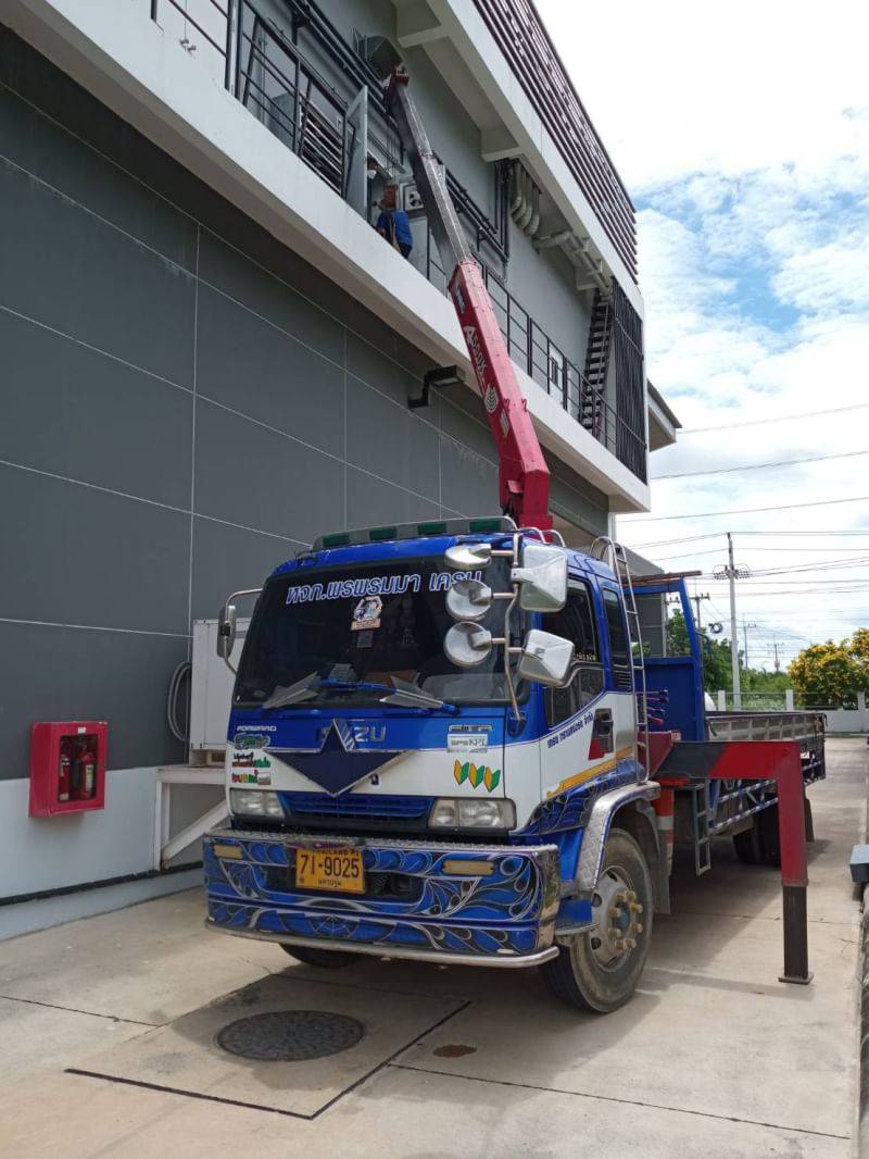 60 - https://เจมส์รถเฮี๊ยบรับจ้าง.com | เจมส์รถเฮี๊ยบรับจ้าง - ให้บริการรถเฮียบรับจ้าง เพื่อการขนย้ายสิ่งของต่างๆ ที่มีขนาดใหญ่ ให้บริการอำนวยความสะดวกได้เป็นอย่างดี บริการรถเฮียบรับจ้าง 4 ล้อ ให้เลือกอยู่หลากหลายแบบ เช่น รถเฮี๊ยบรับจ้าง 10 ตัน 3 ตัน 5 ตัน ที่พร้อมรองรับความต้องการของผู้ขนย้ายได้เป็นอย่างดี